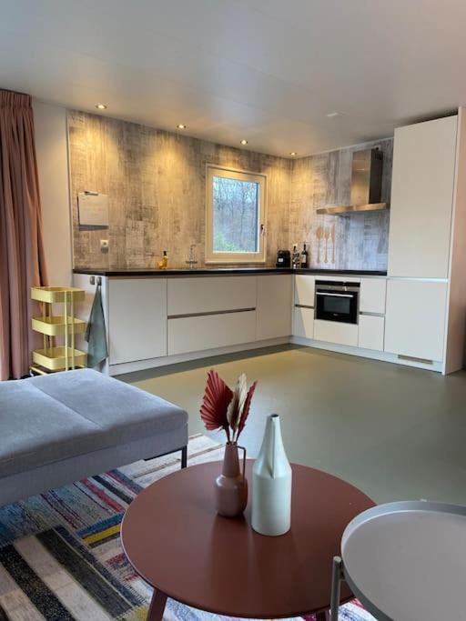 Unieke Woonark Met Privetuin En Free Parking. Apartment Ротердам Екстериор снимка